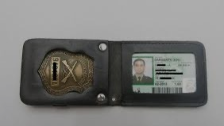 Intro de YouTube Azul y Blanco Noticias y Política