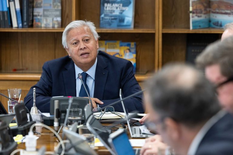 7041497c-afcd-4961-b748-654ae051e904